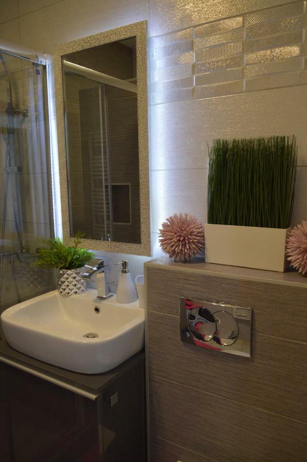 Gina Apartman ديبريتْسين المظهر الخارجي الصورة